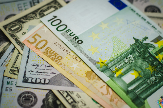 Manage your cashflow with DHAC